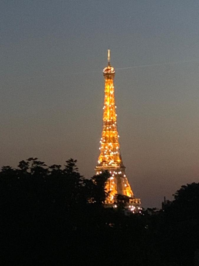 4 Bedroom Luxury Eiffel Tower Parigi