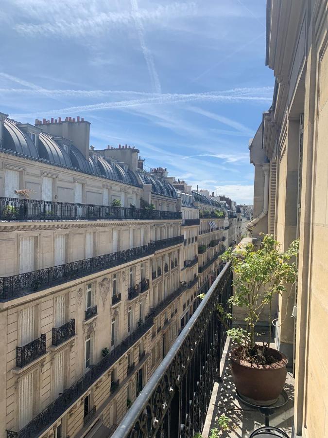 4 Bedroom Luxury Eiffel Tower Appartamento